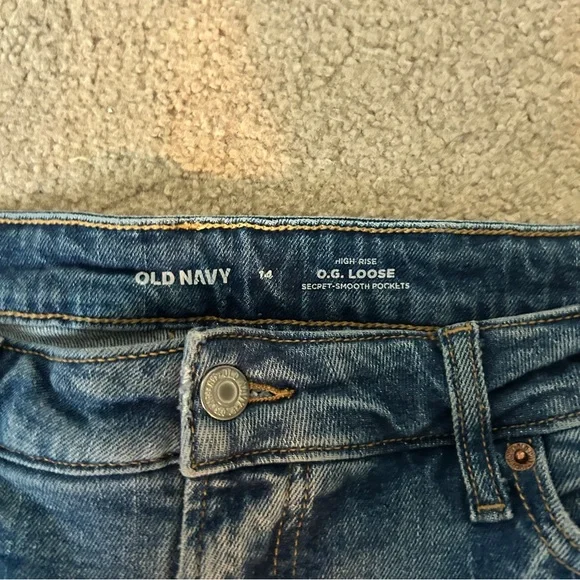 Distressed Blue Jeans - Picture 2 of 6